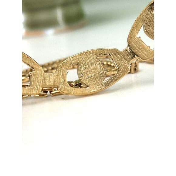 TRIFARI™ Gold Tone with Purple Cabochons Necklace 17 inch - Picture 6 of 7